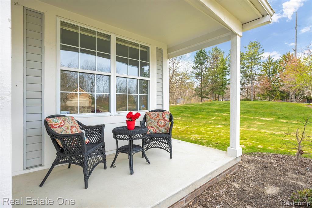 5400 FOREST RIDGE Drive, Clarkston, MI — Photo 5