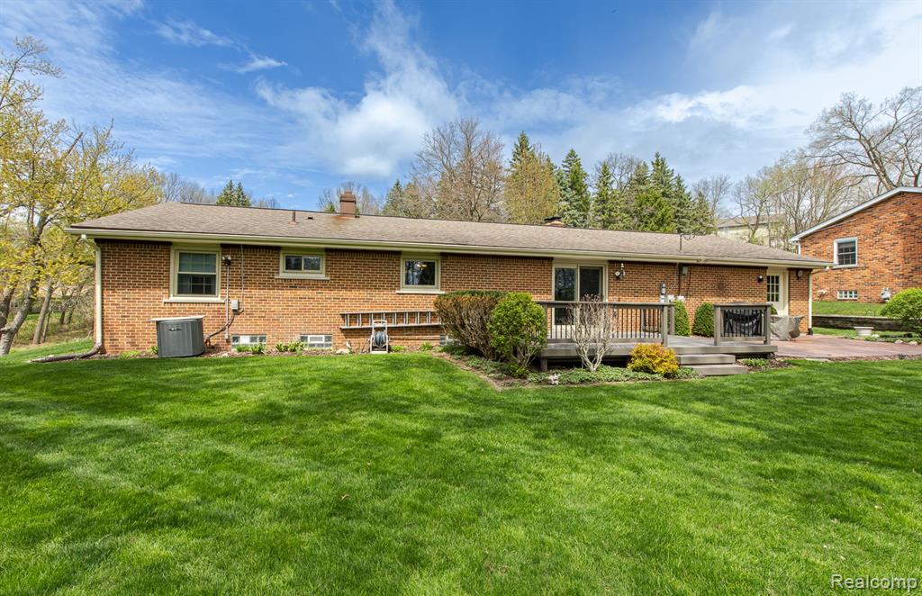 4931 Huron Drive, Clarkston, MI 48348 — Photo 43