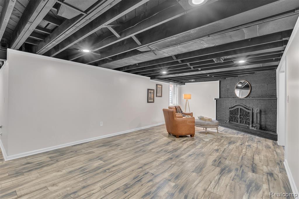 28720 Eldorado Pl, Lathrup Village, MI 48076 — Photo 38