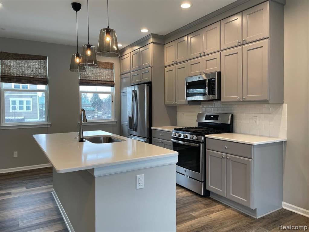 411 WRIGHT Street, Wixom, MI — Photo 5