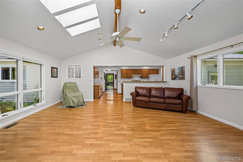 760 Waterbury Road, Highland, MI 48356 — Photo 23