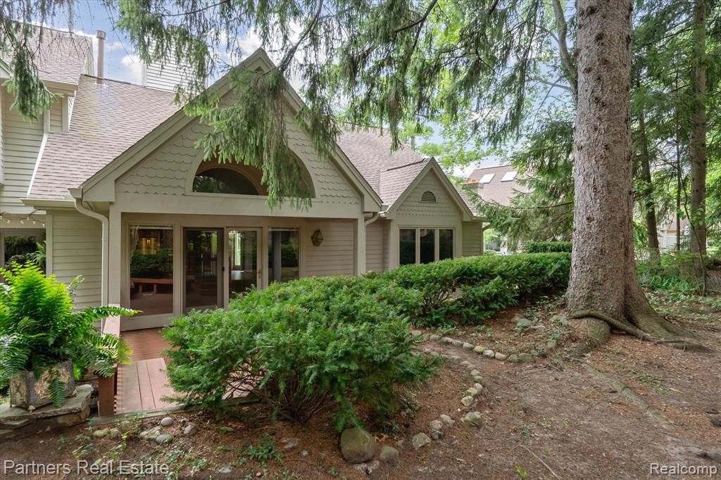 4445 Golf View Drive, Brighton, MI 48116 — Photo 47