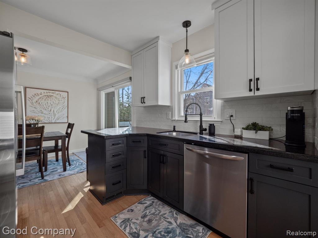 472 BENNAVILLE Avenue, Birmingham, MI 48009 — Photo 10
