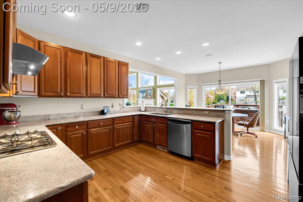 3881 High Grove Way, Lake Orion, MI — Photo 12