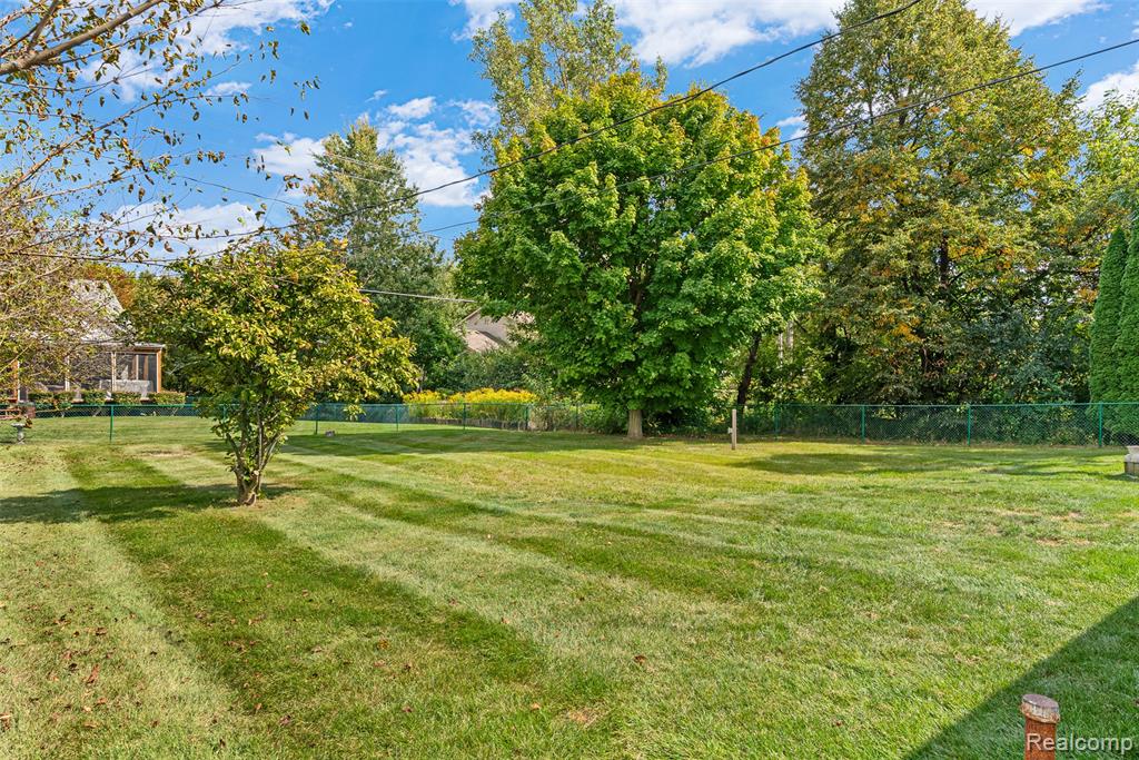 5236 Old Franklin Road, Grand Blanc, MI 48439 — Photo 28
