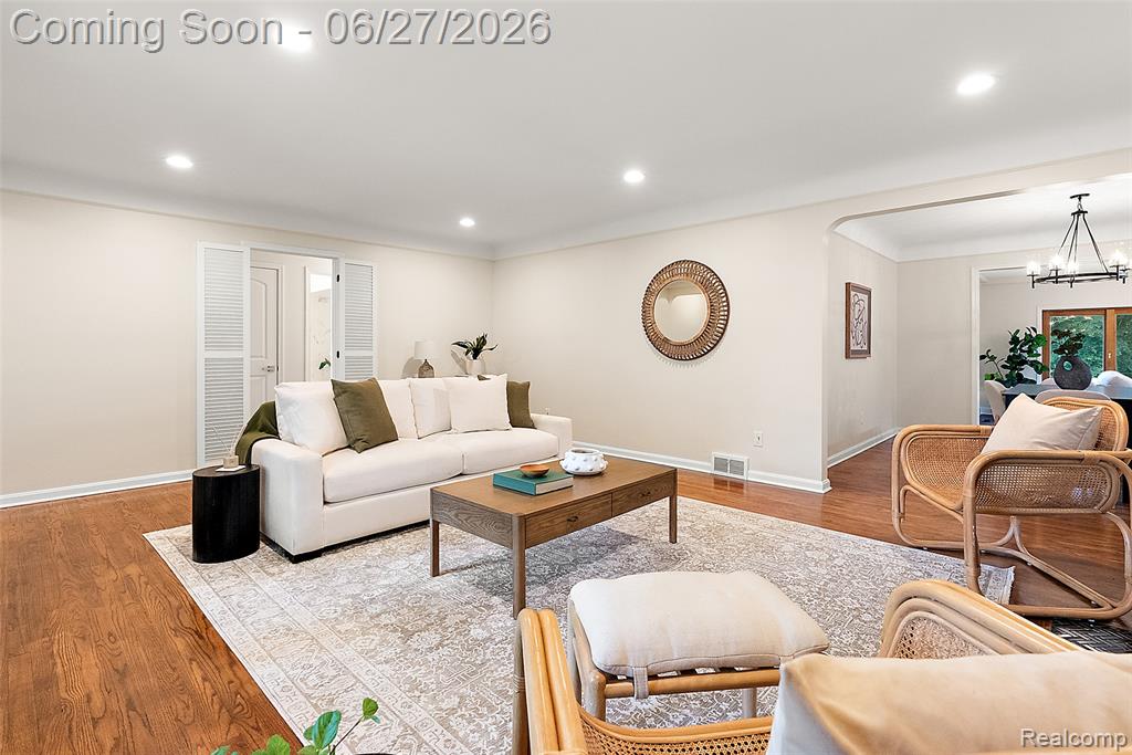 21235 River Road, Grosse Pointe Woods, MI 48236 — Photo 6