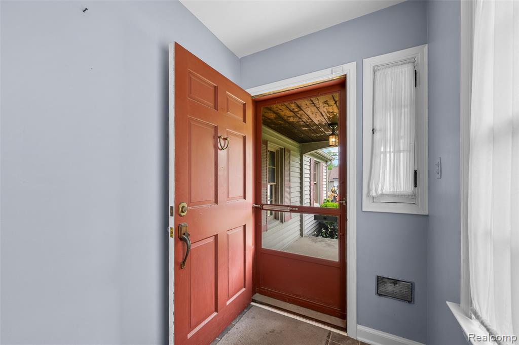 404 Lexington Boulevard, Royal Oak, MI 48073 — Photo 9