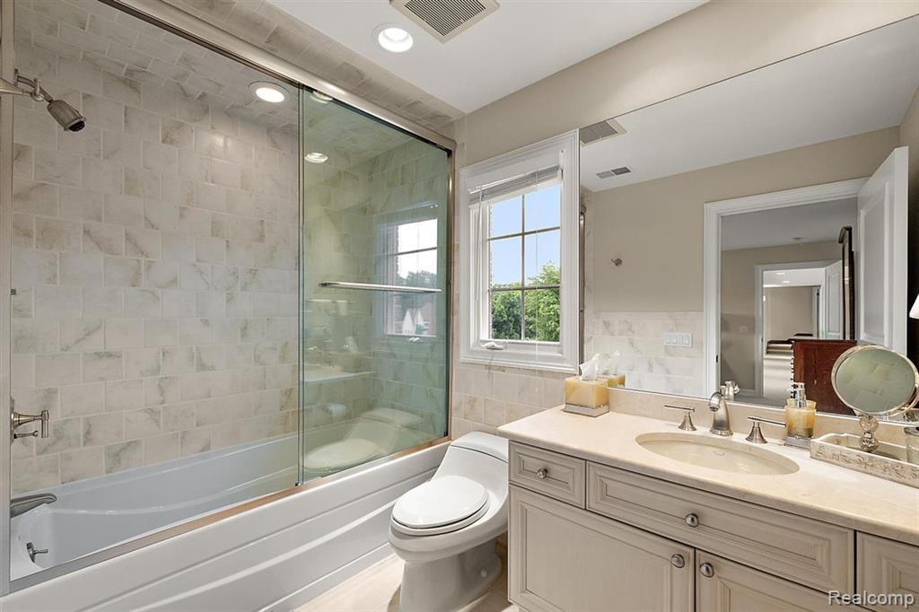 4650 Gatehouse Court, Rochester, MI 48306 — Photo 44