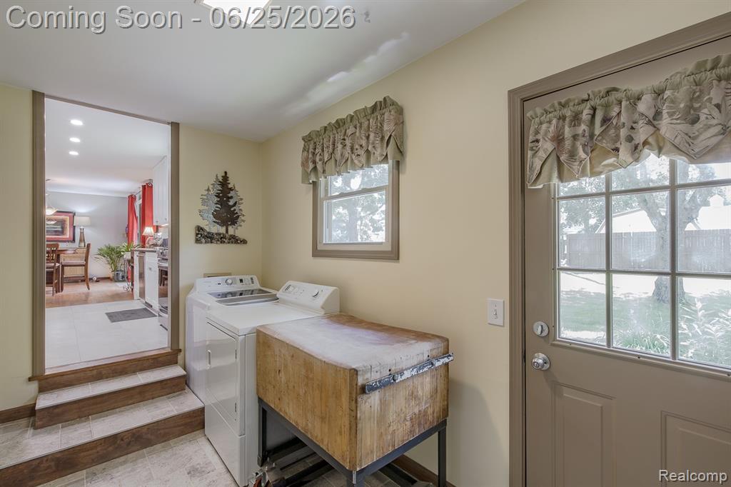 4741 Meadowbrook Avenue, Clarkston, MI 48348 — Photo 20