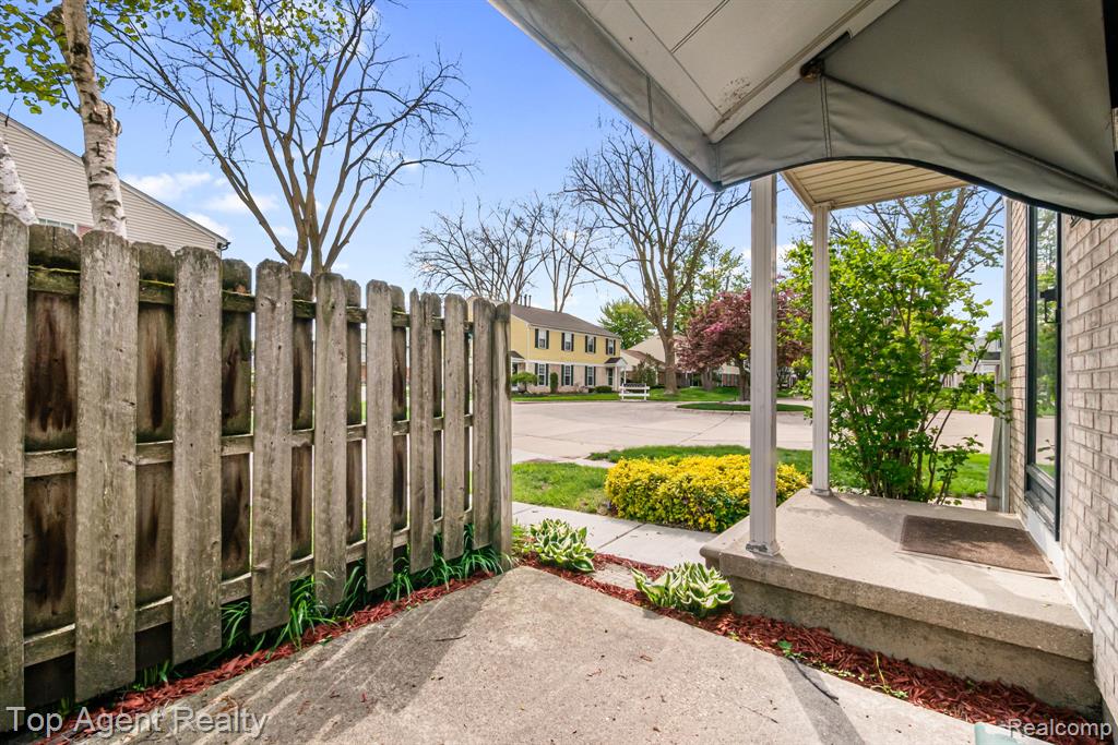 24755 Meadow Lane, Harrison Township, MI — Photo 43
