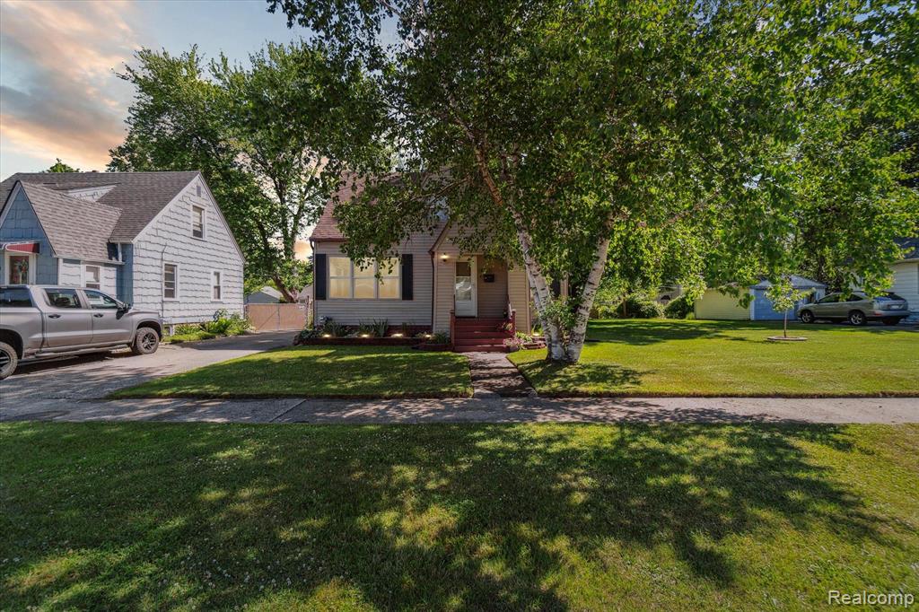 4235 RED ARROW Road, Flint, MI 48507 — Photo 33