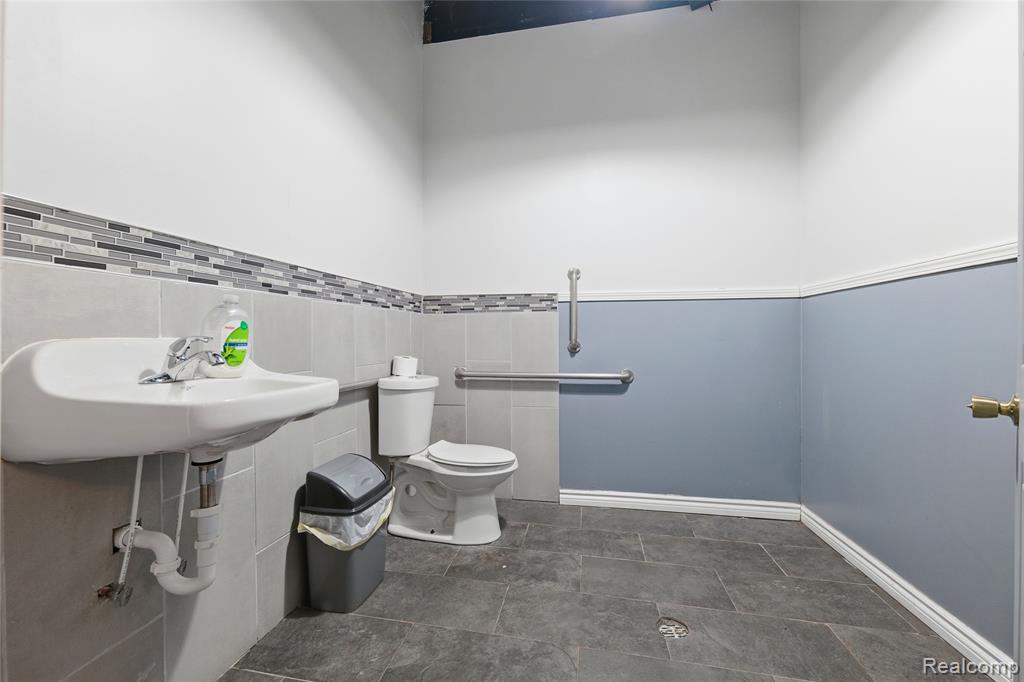 10340 Van Dyke Street, Detroit, MI 48234 — Photo 18