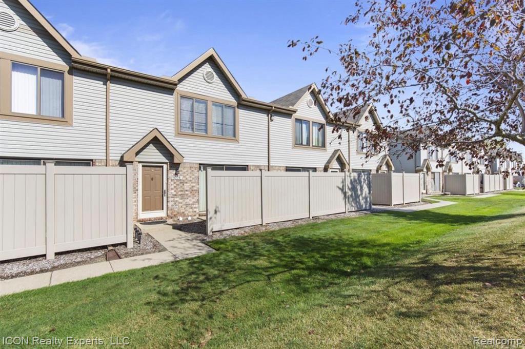 50451 Bay Run N, Chesterfield, MI 48047 — front exterior