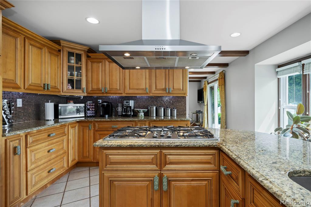 42195 Kouza Court, Belleville, MI 48111 — Photo 6