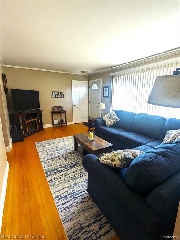 431 Deering Street, Garden City, MI — Photo 8