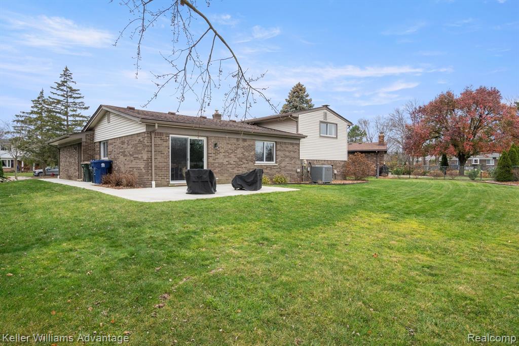 43924 ORLEANS, Canton, MI 48187 — Photo 47