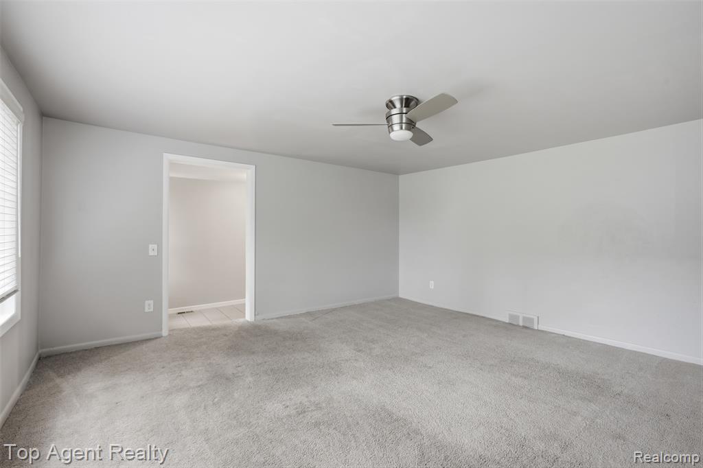7048 Lapham, Waterford, MI 48329 — Photo 8