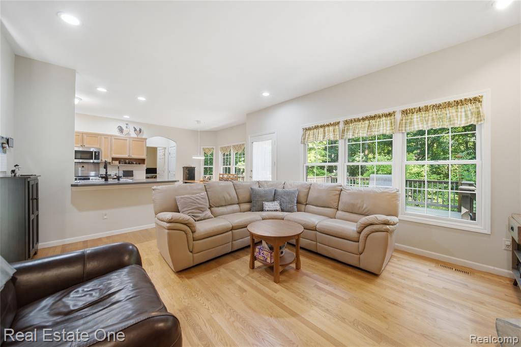 8450 Merrill Road, Whitmore Lake, MI 48189 — Photo 15