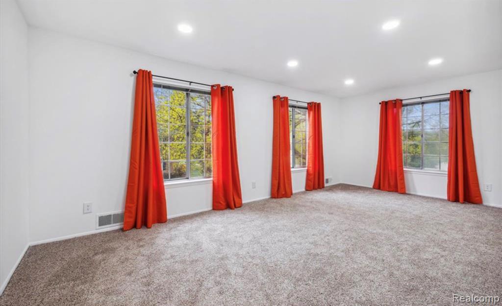 641 E Fox Hills Drive, Bloomfield Hills, MI 48304 — Photo 5