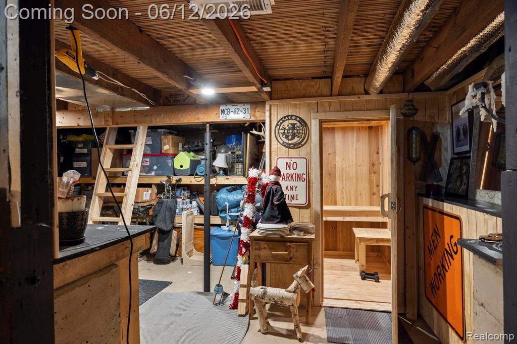 1808 Lombardy, Highland, MI 48356 — Photo 23