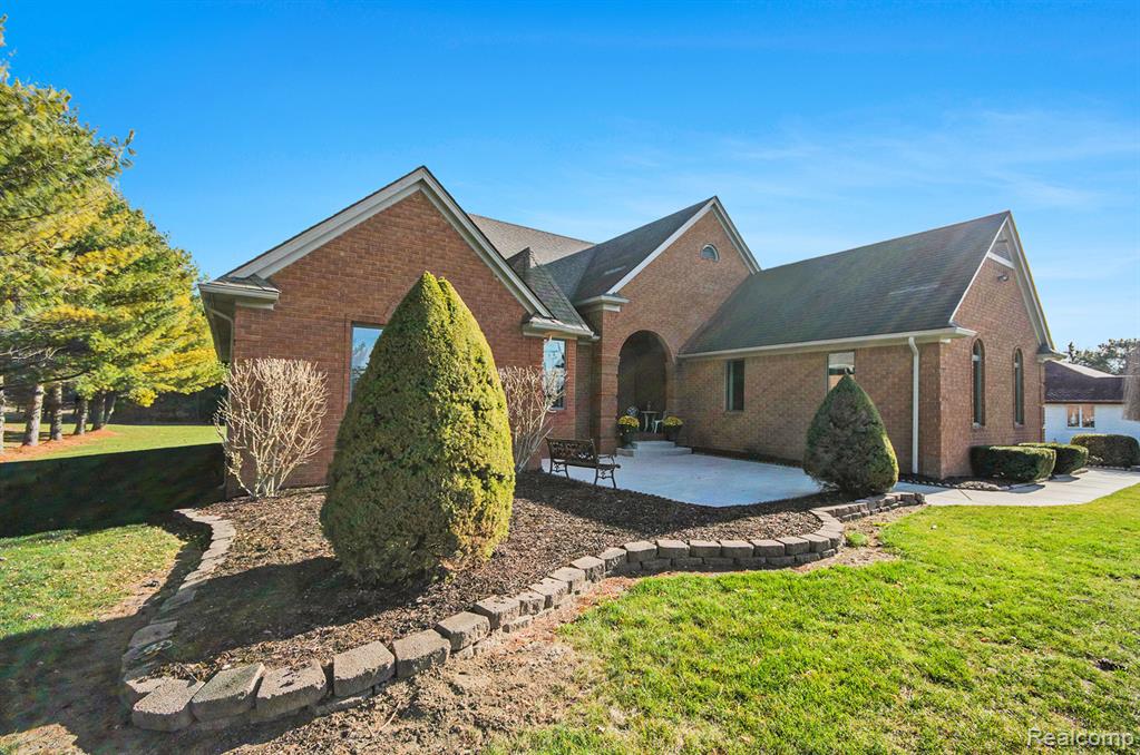 62704 Schoenherr Road, Washington, MI — Photo 2