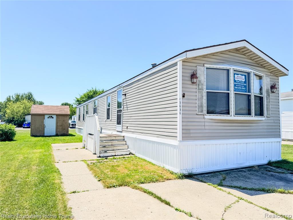 3489 SEYBURN Street, Detroit, MI, 48214