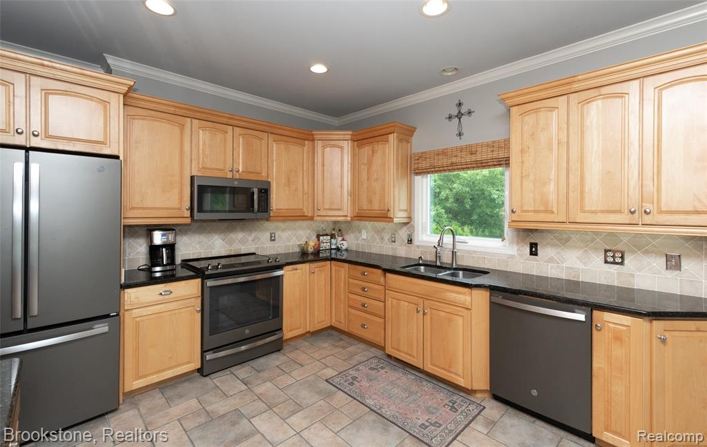 7859 BROOK LANE, Clarkston, MI 48348 — Photo 26