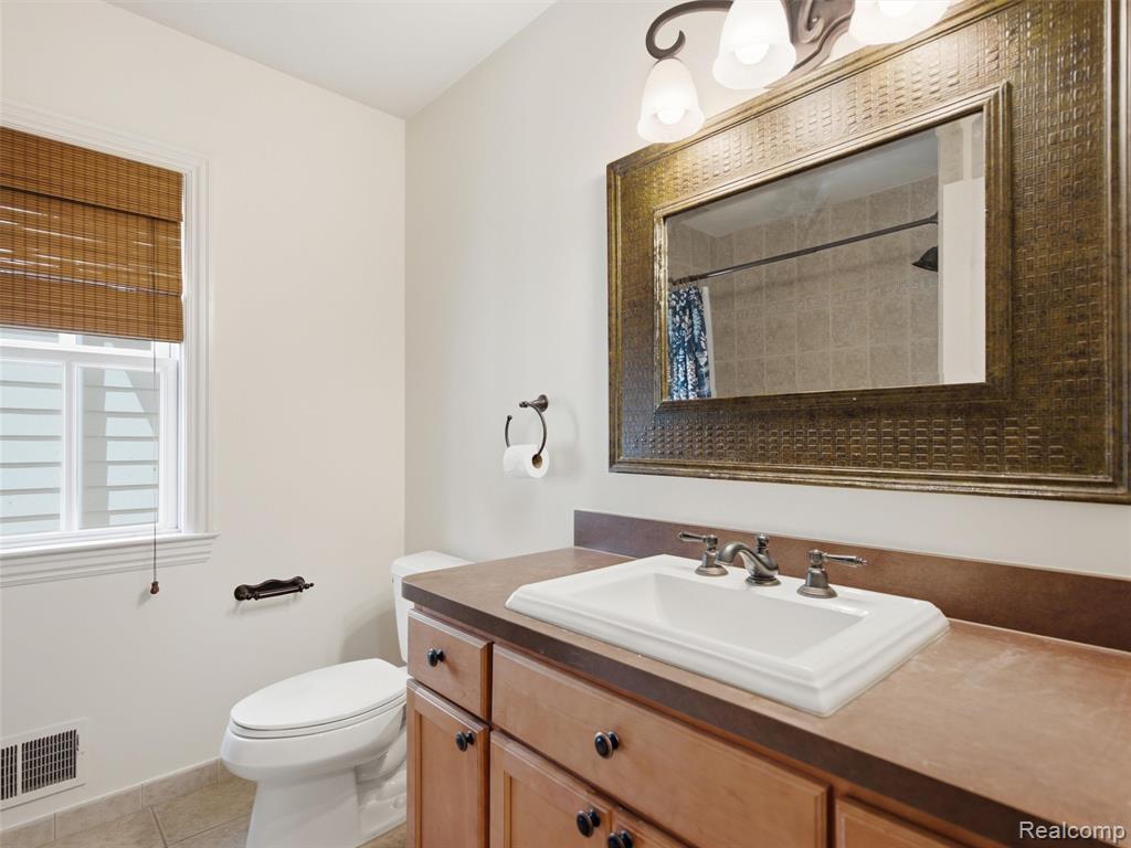 3875 Andover Avenue, Auburn Hills, MI 48326 — Photo 27