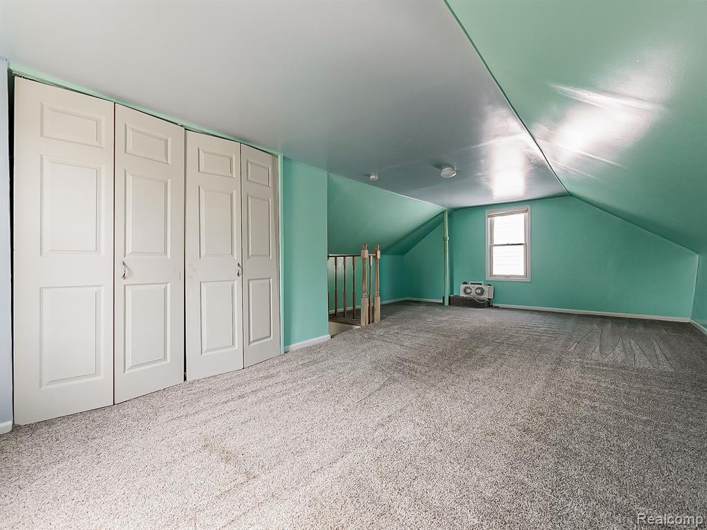 6701 HEYDEN Street, Dearborn Heights, MI 48127 — Photo 13