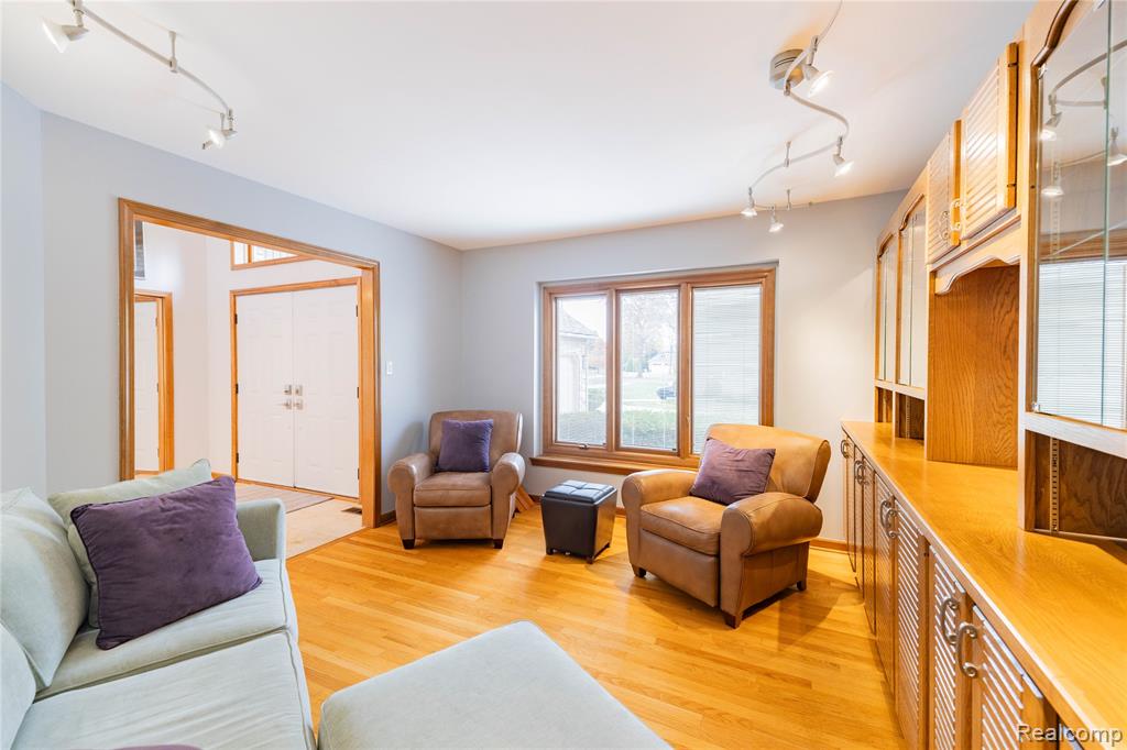 29462 East River Road, Grosse Ile, MI 48138 — Photo 35