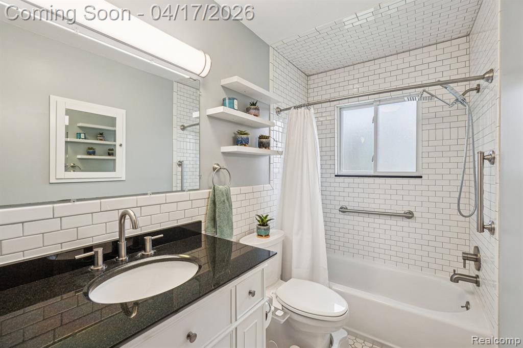 2385 Keith Road, West Bloomfield, MI 48324 — Photo 13