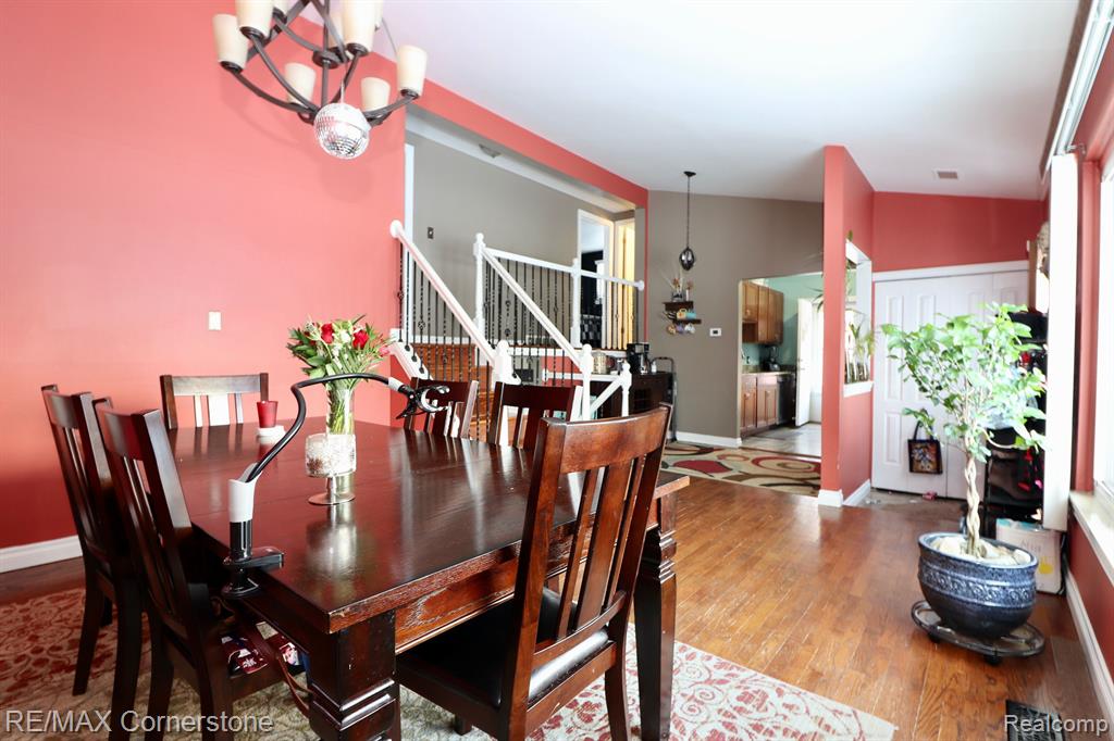 692 EASLEY Drive, Westland, MI 48186 — Photo 4