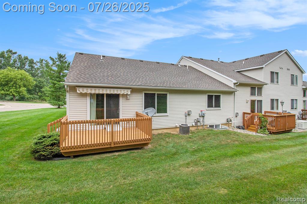 1051 Spirea, Howell, MI 48843 — Photo 25