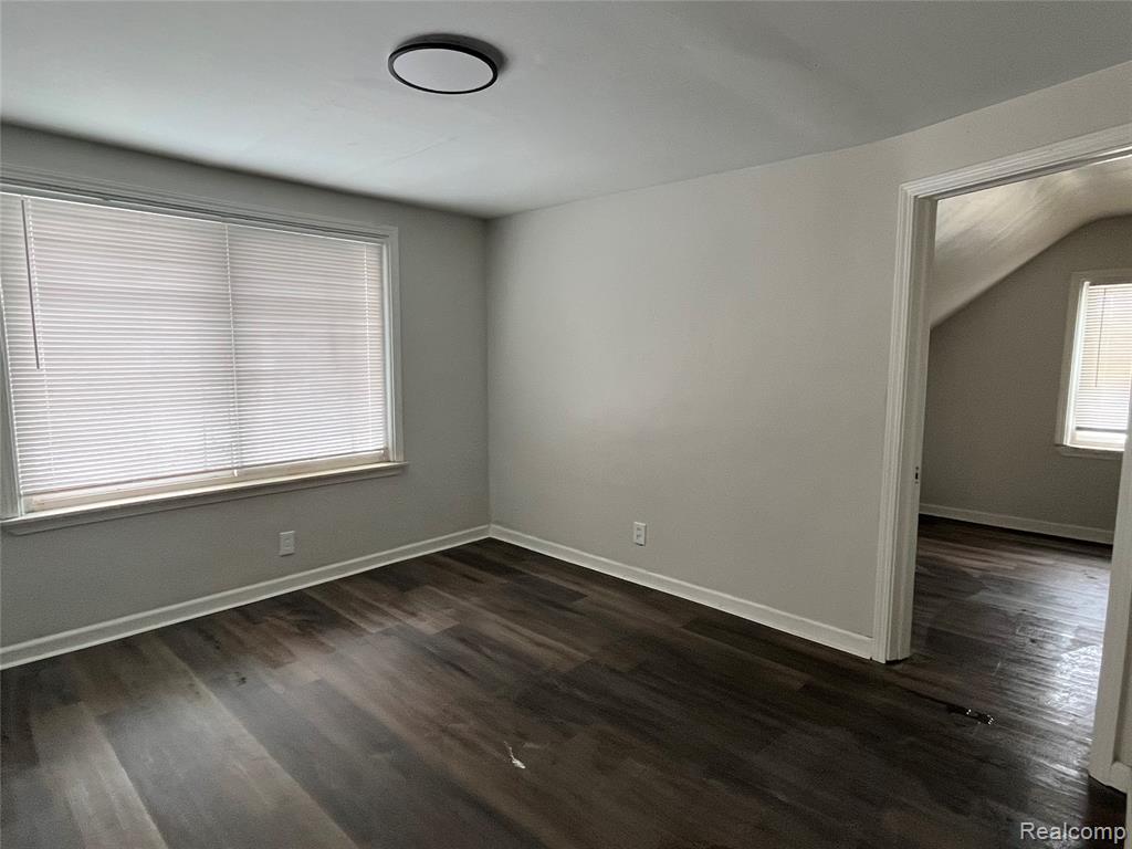 519 HIGHLAND Avenue, Pontiac, MI 48341 — Photo 8