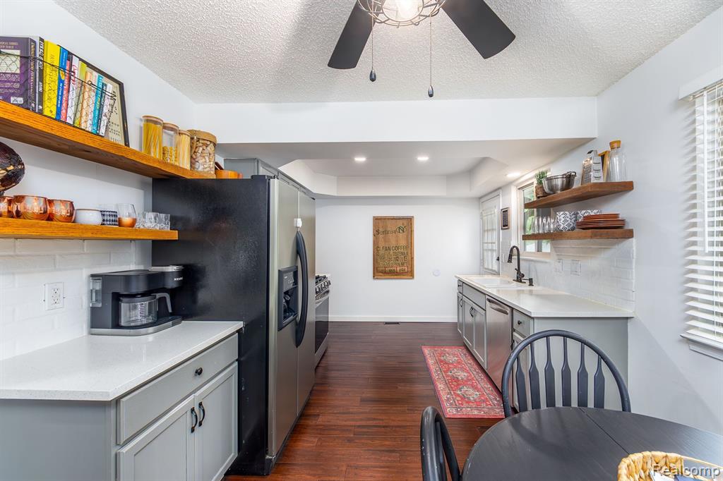 4885 WALKER Drive, Brighton, MI 48114 — Photo 10