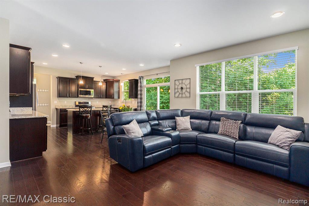 28462 COTTAGE Lane, New Hudson, MI 48165 — Photo 3