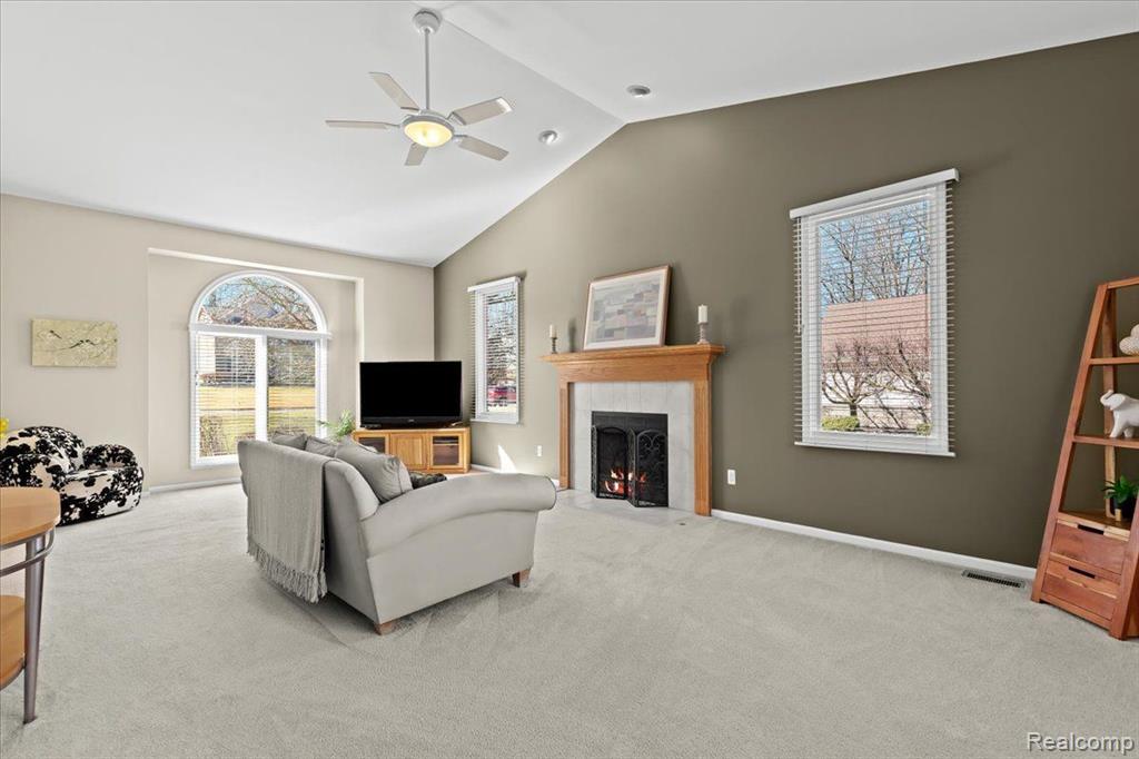 57322 HIDDEN TIMBERS Drive, South Lyon, MI 48178 — Photo 8