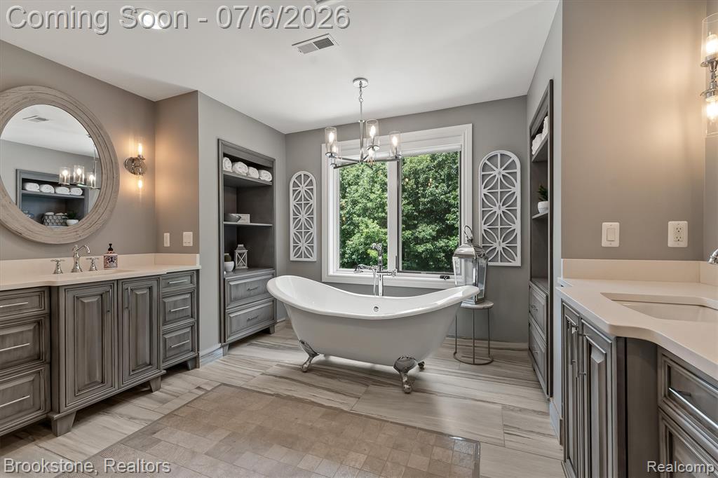 5458 Boulderwood Ridge, Clawson, MI 48348 — Photo 32