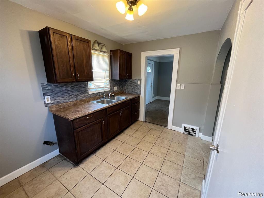 10030 Hartwell Street, Detroit, MI 48227 — Photo 8
