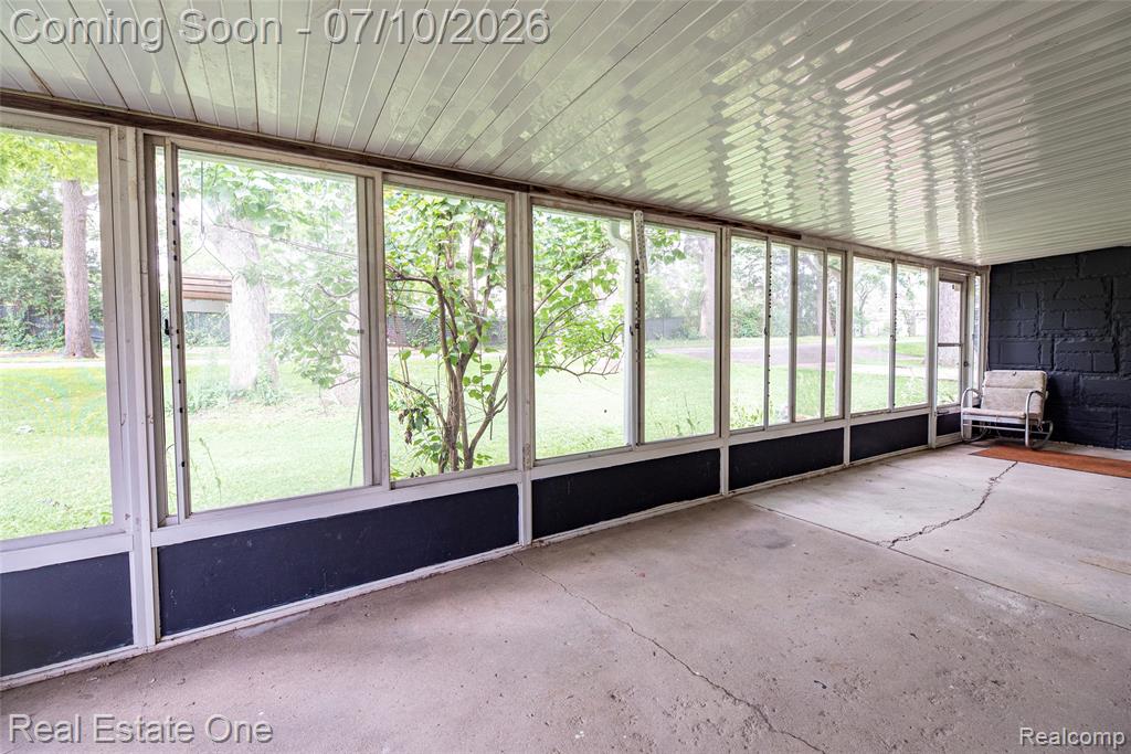 875 S Grey Road, Auburn Hills, MI 48326 — Photo 25