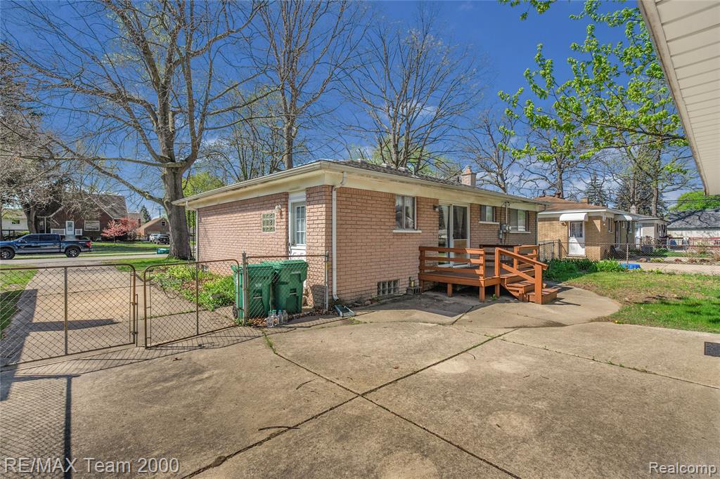 33622 Bock Street, Garden City, MI — Photo 36
