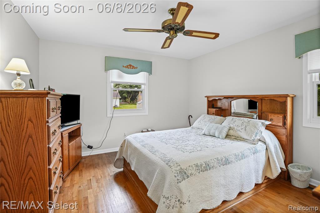 1333 Hidden Oaks Court, Flint, MI 48507 — Photo 12