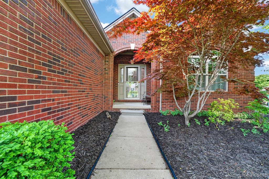 25820 Timber Creek Lane, Flat Rock, MI 48134 — Photo 34