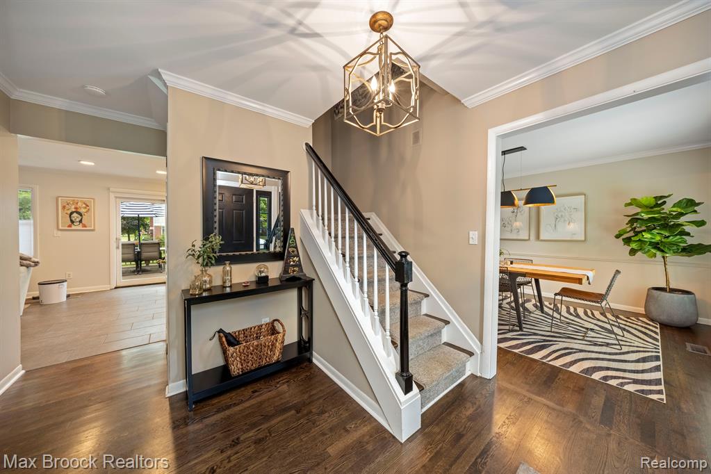 5562 PEBBLESHIRE Road, Bloomfield Hills, MI 48301 — Photo 4