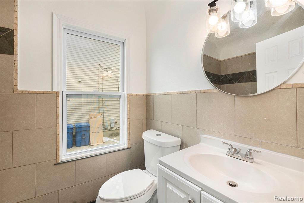 7260 CADILLAC Avenue, Warren, MI 48091 — Photo 10