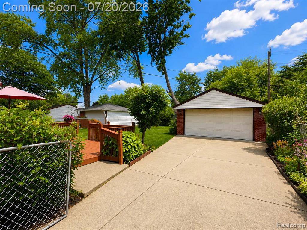 9100 Brentwood Street, Livonia, MI 48150 — Photo 27