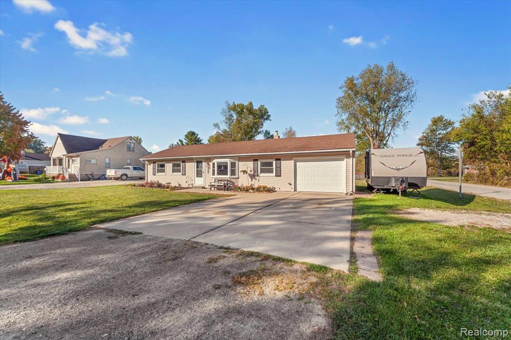24608 Woodland Drive, Brownstown, MI 48134 — Photo 22