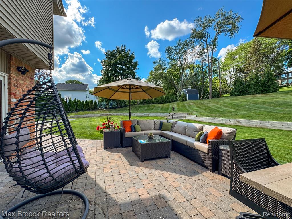 6907 W Knollwood Circle, West Bloomfield, MI — Photo 39