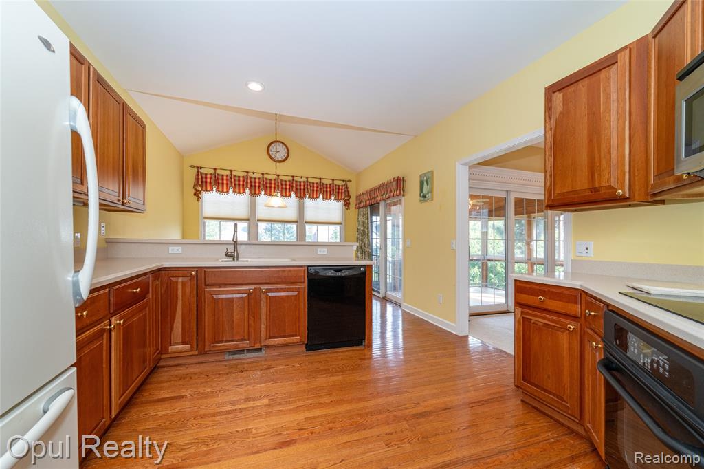 17036 Sycamore Court, Northville, MI 48168 — Photo 23