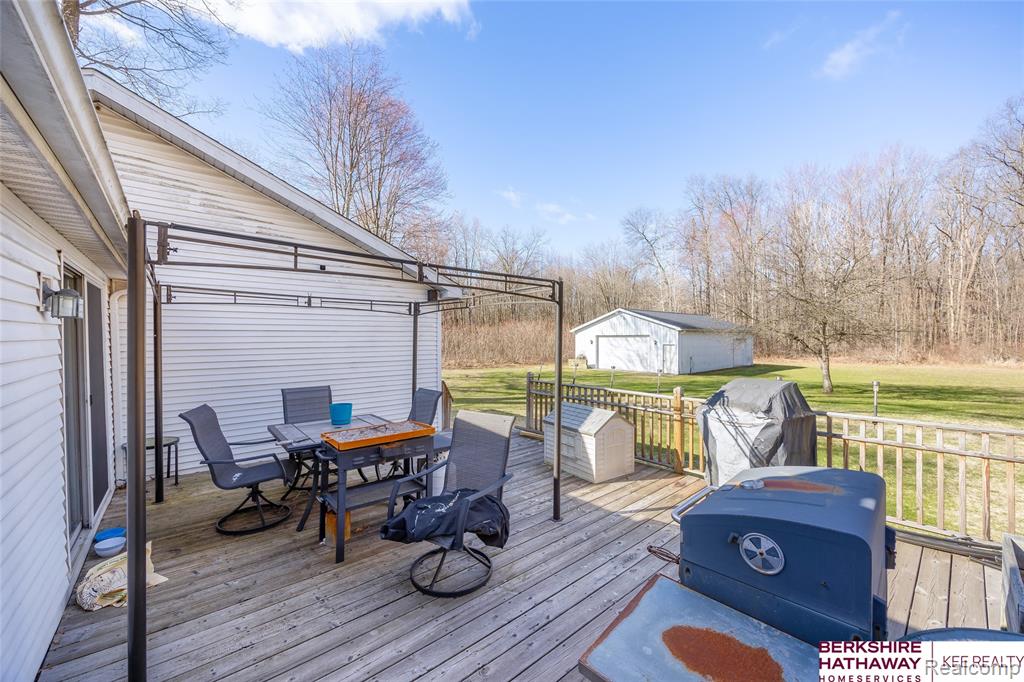 19090 Sumpter Road, Belleville, MI 48111 — Photo 13